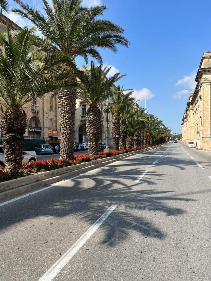 Valletta Waterfront 2 Beds Flat By Arcobnb Floriana Exterior foto